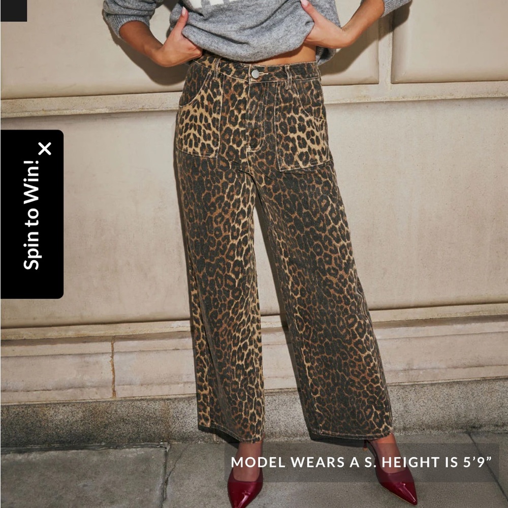 Vici Leopard Print Wide Leg Jeans Medium new!